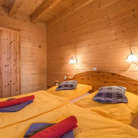 Holz-Ferienhaus Oberbraendi: Kachelofen, Sauna, Wlan, Am Wald *